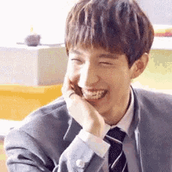 Who is The Best Eye Smile Kpop Idol? Vote Here! 25 tenor