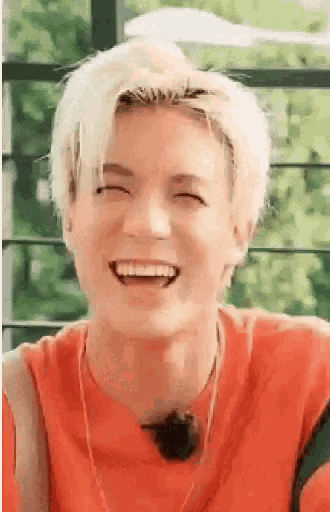 Who is The Best Eye Smile Kpop Idol? Vote Here! 24 tenor