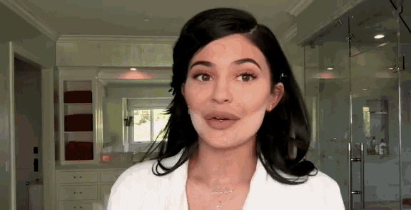 Kylie Makeup GIF - Kylie Makeup Jenner - Discover & Share GIFs