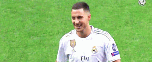 Hazard con la camiseta del Real Madrid