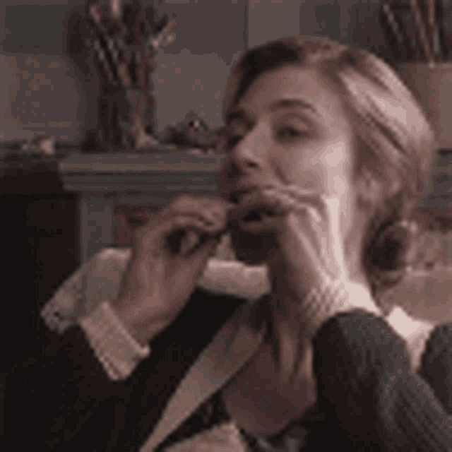 Virginia Woolf Adeline Virginia Woolf GIF - VirginiaWoolf AdelineVirginiaWoolf Pretty - Descubre & Comparte GIFs