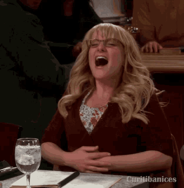 30 Best Laughing Gifs To Share