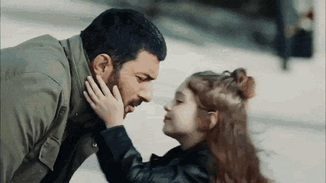 Father Daughter Gifs  Tenor-6605
