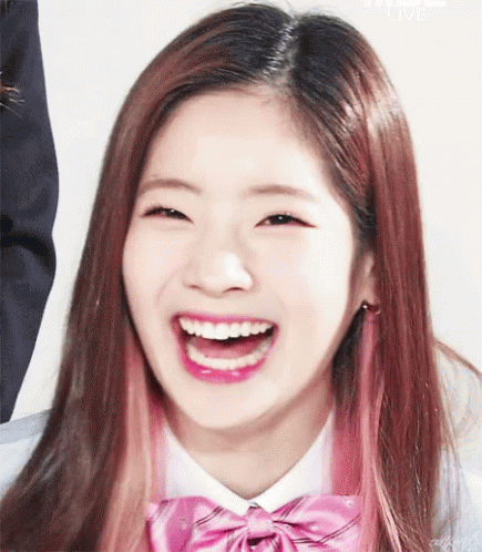 Twice Jeongyeon GIF - Twice Jeongyeon Laugh - Discover & Share GIFs