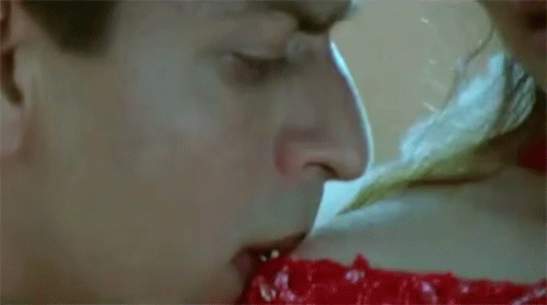 Shah Rukh Khan Juhi Chawla GIF - ShahRukhKhan JuhiChawla Arun - Discover & Share GIFs