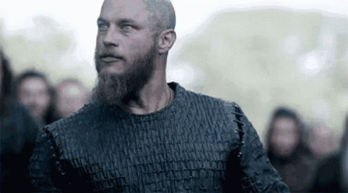Ragnar Lothbrok Smile GIF - RagnarLothbrok Smile Vikings GIFs