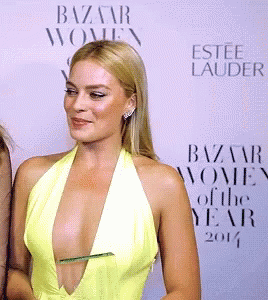 Margot Robbie Sexy GIF - MargotRobbie Sexy Hot - Discover & Share GIFs
