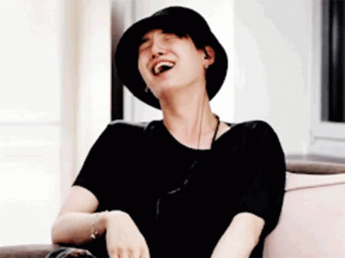 Kpop Laughing GIF - Kpop Laughing Lol - Discover & Share GIFs