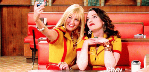Tv Shows 2Broke Girls GIF - TvShows 2BrokeGirls Selfie - Discover & Share  GIFs