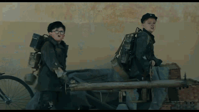 Jojo Rabbit Nazi GIF - JojoRabbit Nazi Bazooka - Descubre ...