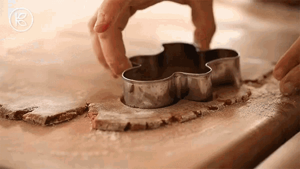 Kin Community Baking GIF - KinCommunity Baking Coooking - Discover & Share  GIFs