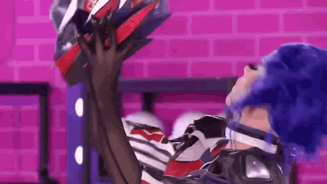 tenor.gif