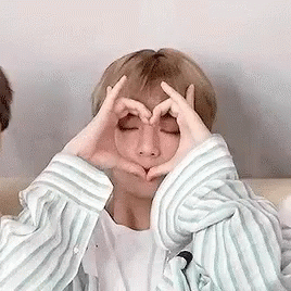 Image result for taehyung heart gif