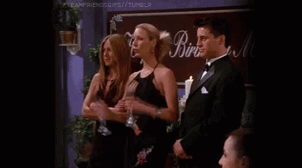 Friends Phoebe Gifs Tenor Friends Phoebe Gifs Tenor
