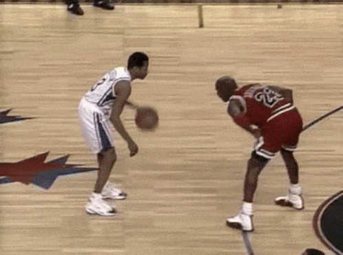 Basketball Crossover GIFs | Tenor