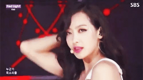 Fx Victoria Victoria Song GIF - FxVictoria VictoriaSong SongQian - Discover  & Share GIFs