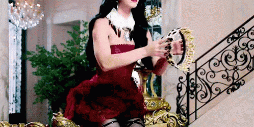 Katy GIF - KatyPerry Queen Crown - Discover & Share GIFs