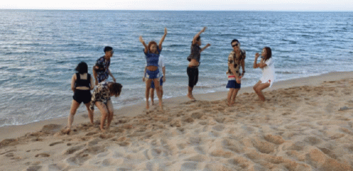 Squad Friends Gif Squad Friends Summervibes Discover Share Gifs Squad Friends Gif Squad Friends Summervibes Discover Share Gifs