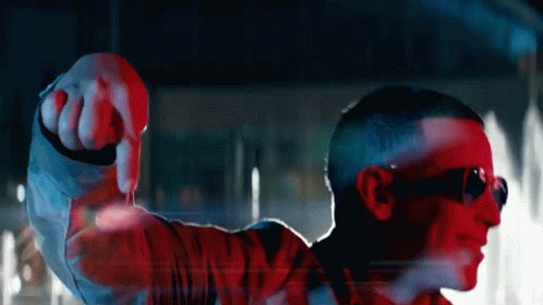 Abajo Daddy Yankee GIF - Abajo DaddyYankee LaRompeCorazones GIFs