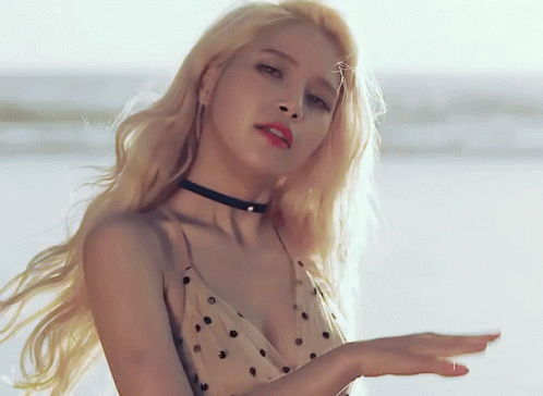 솔라 춤 금발 김용선 마마무 GIF - Solar Dancing Dance - Discover ...