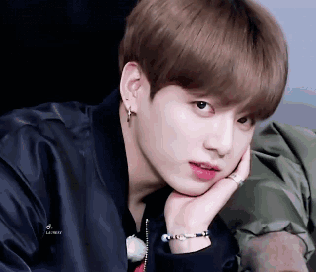 Featured image of post Bts Cute Gif Download Animated gif in kpop collection by aria venenciatto