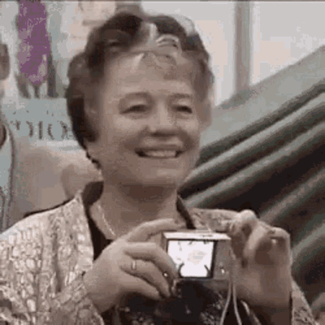 Glendy Camera Shot GIF - Glendy CameraShot Click - Discover ...