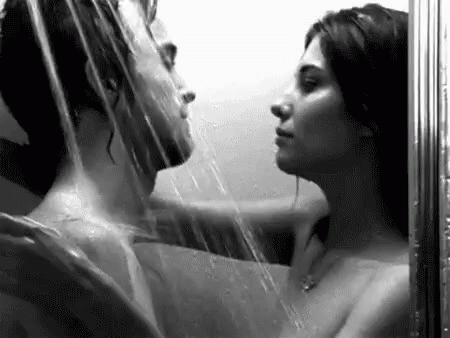 Kissing Gif Bath Discover Share Gifs
