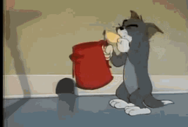 Том и Джерри. Кот том с кофе. Том пьет кофе. Кот том пьет кофе. Том пьет игра