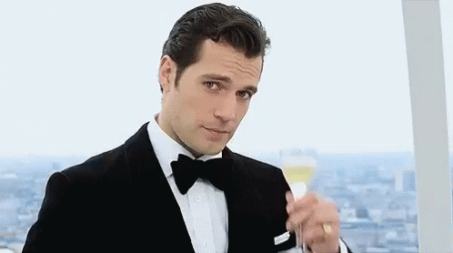Henry Cavill Cheers GIF - HenryCavill Cheers - Descubre & Comparte GIFs