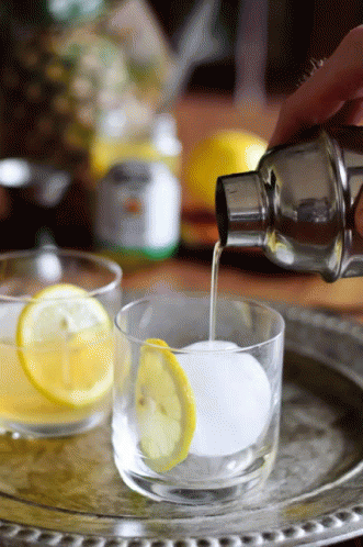 Whiskey Sour GIF - Whiskey Sour Drinks - Discover & Share GIFs