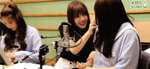 Image result for yerin and umji gif