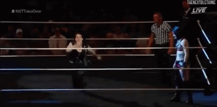 [RAW #1 ] Match 3 : Nikki Cross vs Sarah Logan Tenor