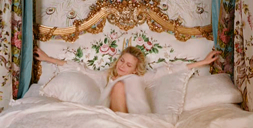 Comfy Bed GIFs | Tenor