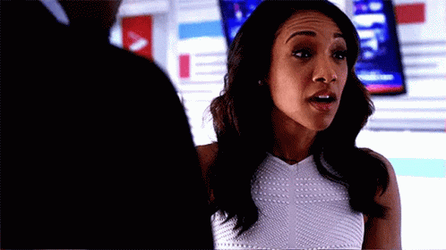 Team flashing. Мать флеша гиф. Гиф флэш свидание. Ха Эр из Флэша gif. Sue Dearborn Flash gif