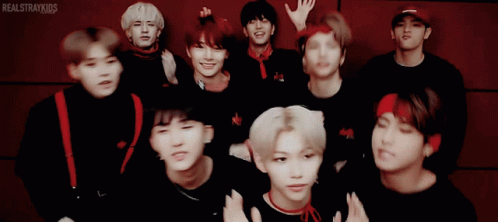 Stray Kids Bang Chan GIF - StrayKids BangChan LeeKnow - Discover & Share GIFs