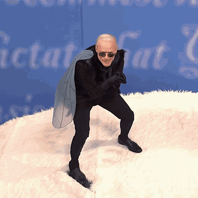 tenor.gif