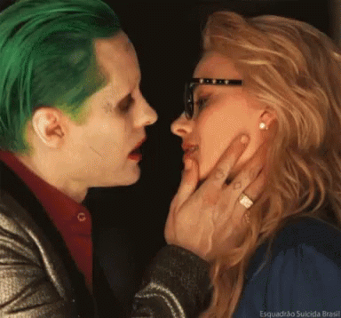 Harley Quinn Kiss Gifs Tenor