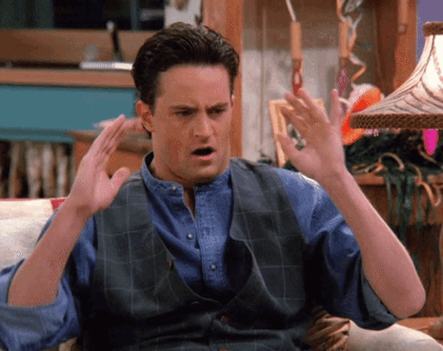 Chandler Bing Matthew Perry GIF - ChandlerBing MatthewPerry No