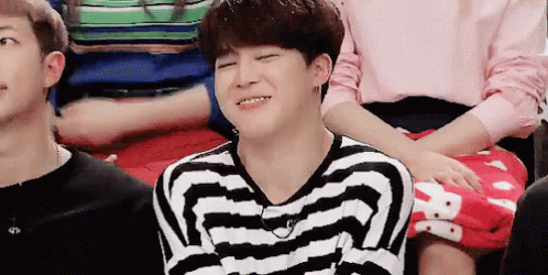 Résultat de recherche d'images pour "bts cute gif"