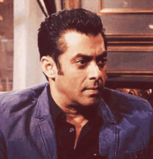 Salman Khan GIF - Salman Khan Weird - Discover & Share GIFs