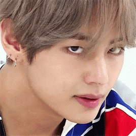 Bts Kim Taehyung GIF - Bts KimTaehyung KimTaehyungHot - Discover ...