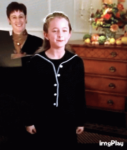 Bow Thank GIF - Bow Thank You - Discover & Share GIFs