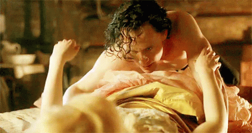Tom Hiddleston Crimson Peak GIF - TomHiddleston CrimsonPeak Intimate GIFs