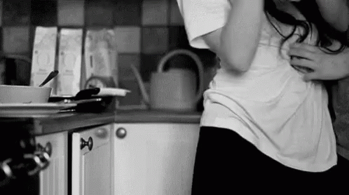 Hug Couple Gif Hug Couple Carry Discover Share Gifs