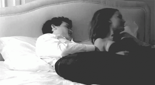 Hug Couple Gif Hug Couple Bed Discover Share Gifs
