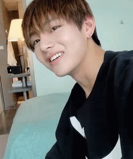 Taehyung Smile Gif Taehyung Smile Discover Share Gifs Taehyung Smile Gif Taehyung Smile Discover Share Gifs