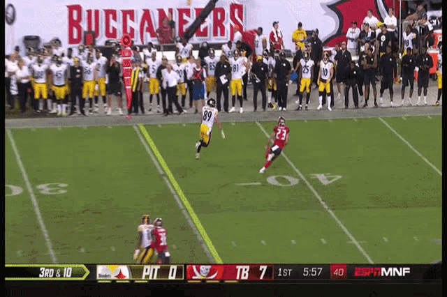 the buccaneers are playing the pittsburgh steelers in a football game