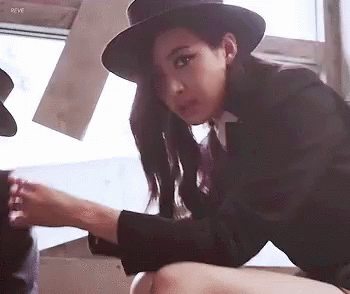 Fx Red Light Victoria Song GIF - Fx Red Light Victoria Song Song Qian GIFs