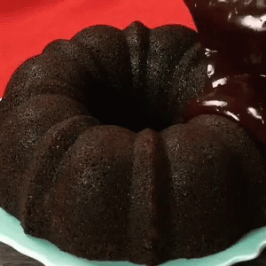Chocolate Cake GIF - Chocolate Cake Frosting GIFs