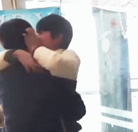 Lei Hug GIF - Lei Hug Kiss GIFs